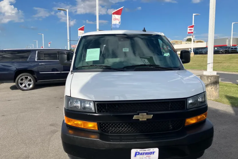 2021 Chevrolet Express Cargo 2500 photo 1
