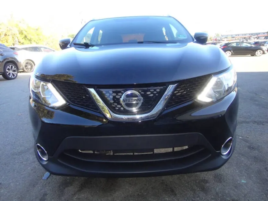 2018 Nissan Rogue Sport SV photo 1