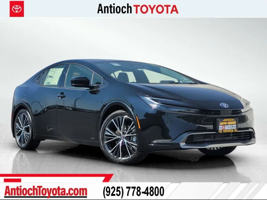 2026 Toyota Prius XLE photo 1
