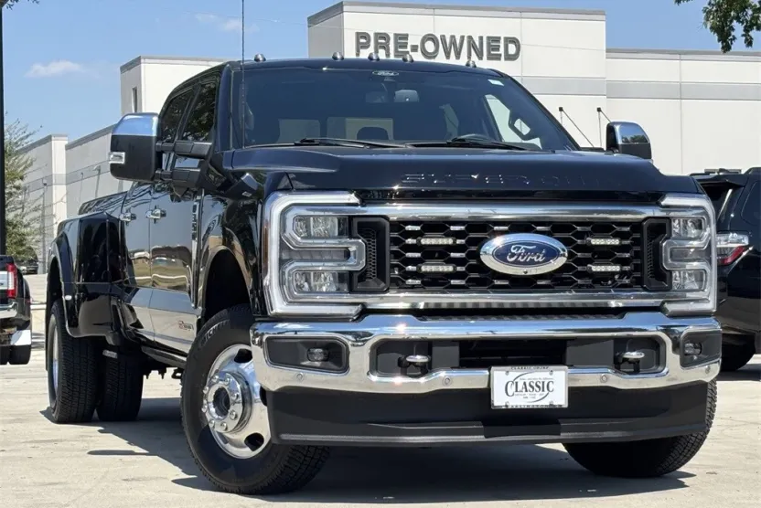 2024 Ford F-350 King Ranch photo 1