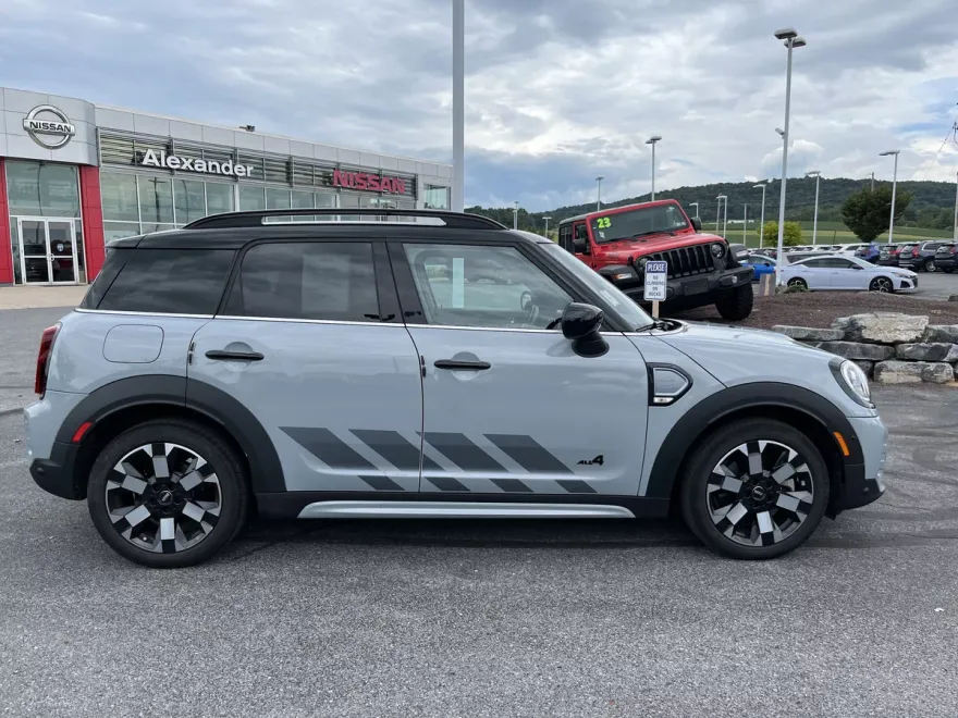 2024 Mini Countryman ALL4 S photo 1
