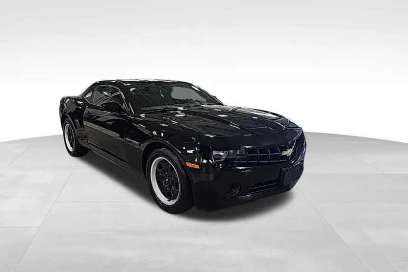 2011 Chevrolet Camaro LS photo 1