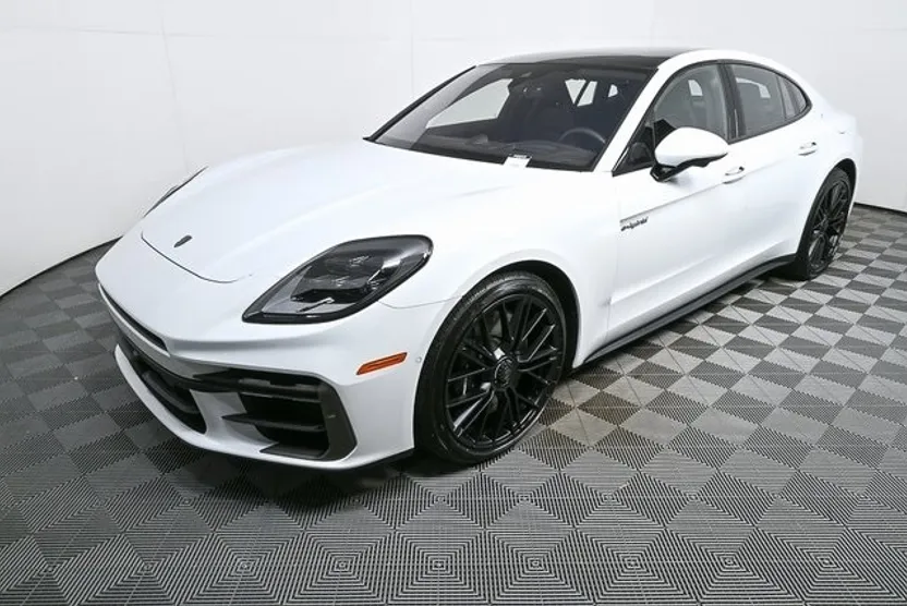 2026 Porsche Panamera E-Hybrid Turbo photo 1