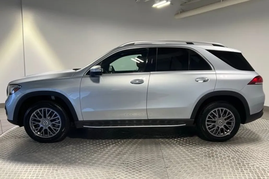 2023 Mercedes Benz GLE 450 4MATIC photo 1