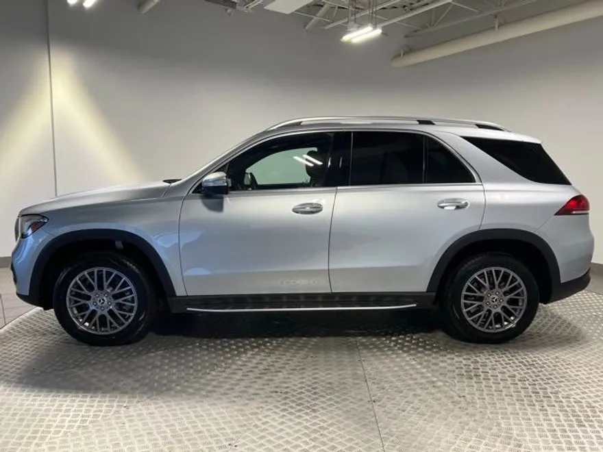 2023 Mercedes Benz GLE 450 4MATIC photo 1
