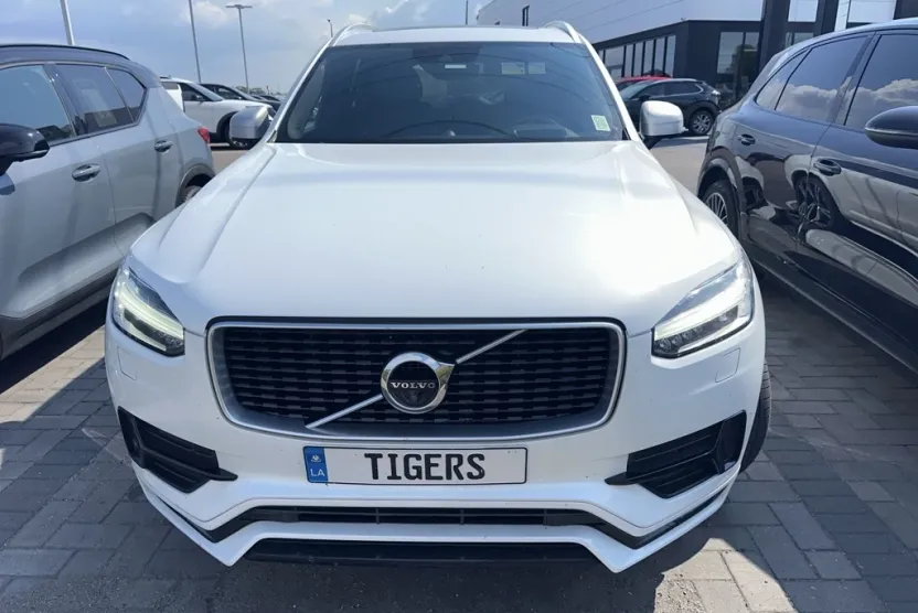 2019 Volvo XC90 T6 R-Design photo 1