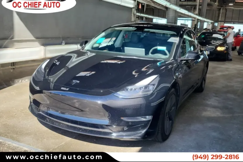 2022 Tesla Model 3 Long Range photo 1