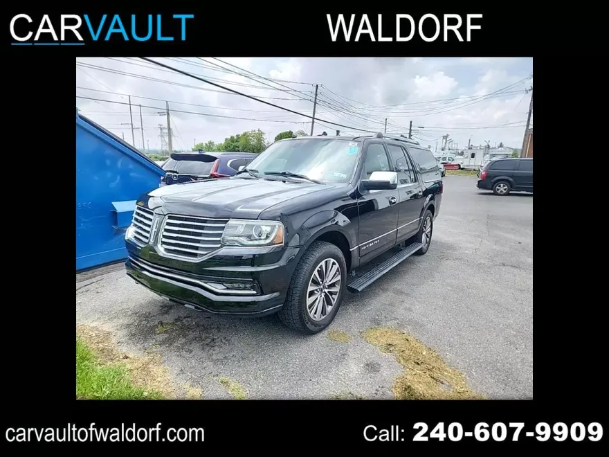2016 Lincoln Navigator Select photo 1