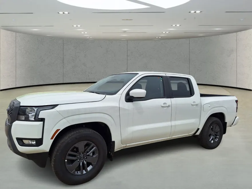 2025 Nissan Frontier SV Crew Cab photo 1
