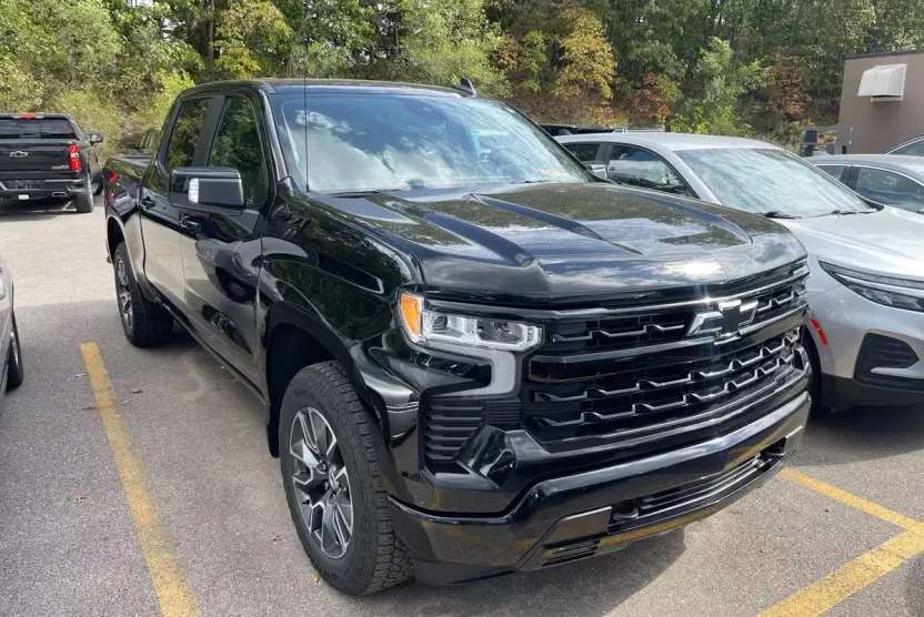 2023 Chevrolet Silverado 1500 RST photo 1