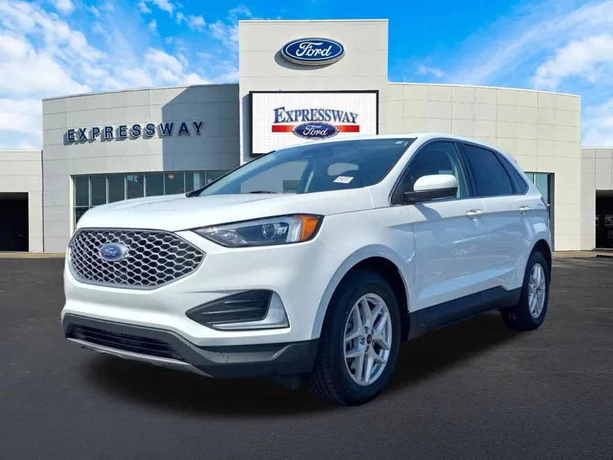 2024 Ford Edge SEL photo 1