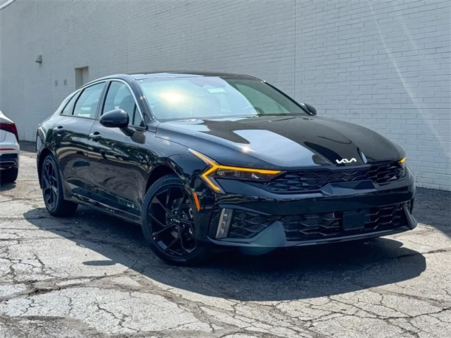 2026 Kia K5 GT-Line photo 1