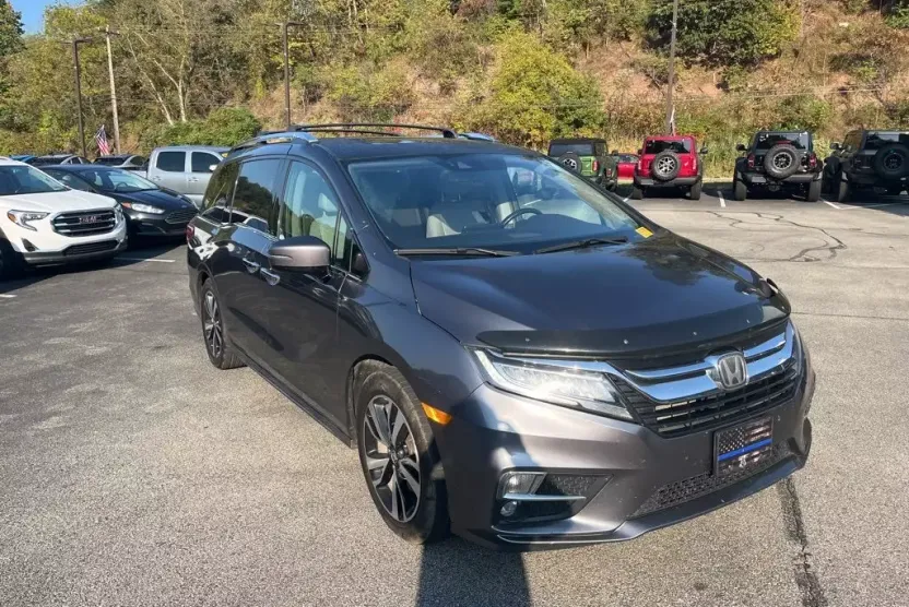 2018 Honda Odyssey Elite photo 1