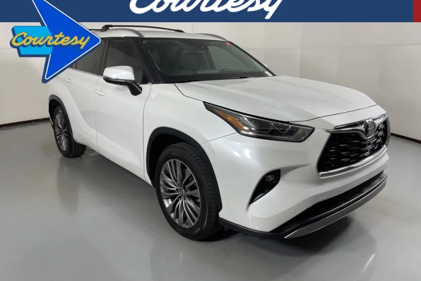 2022 Toyota Highlander Platinum photo 1