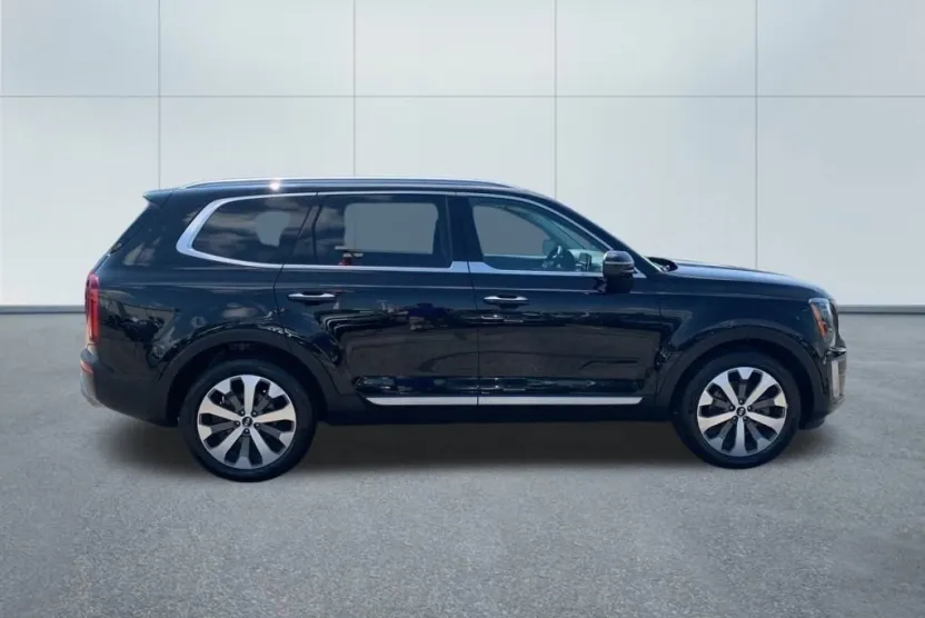 2021 Kia Telluride S photo 1