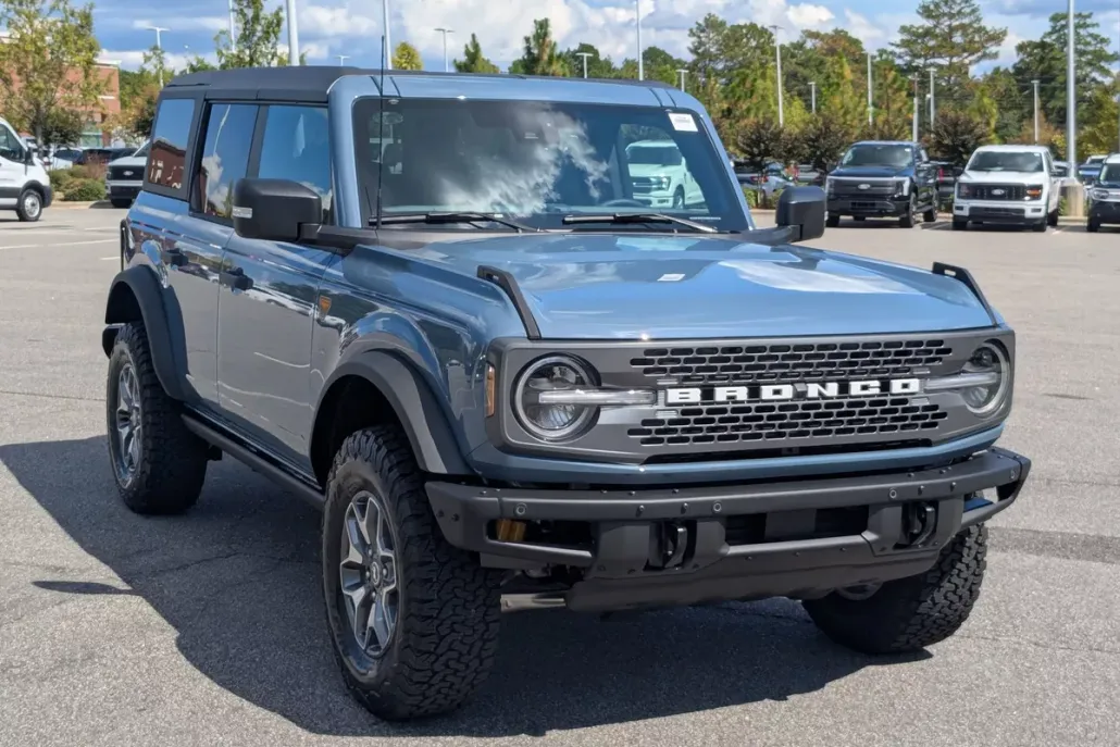 2025 Ford Bronco Badlands photo 1