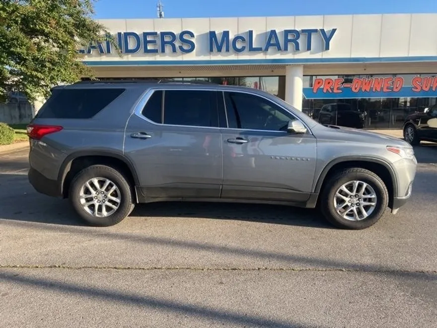 2021 Chevrolet Traverse Cloth photo 1