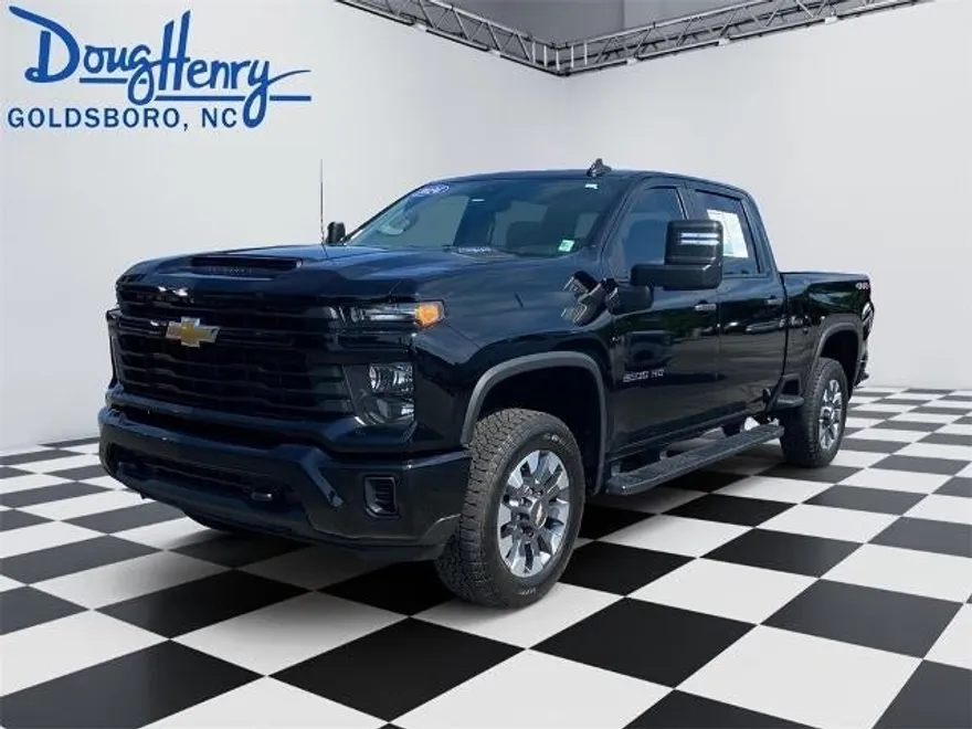 2024 Chevrolet Silverado 2500HD Custom photo 1