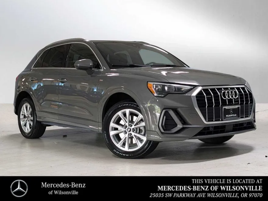 2022 Audi Q3 S line Premium photo 1