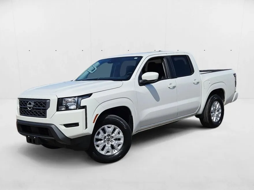 2022 Nissan Frontier SV Crew Cab photo 1