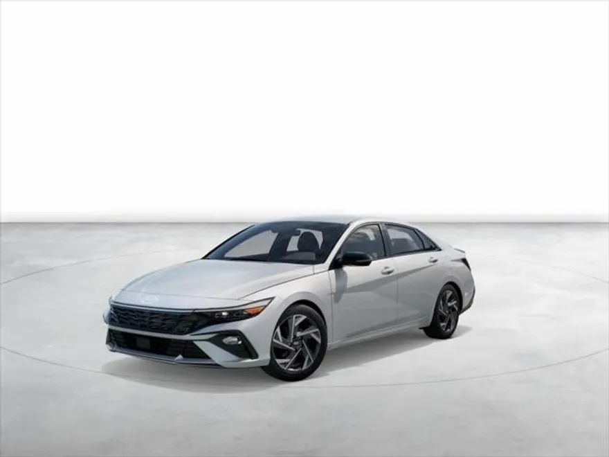 2025 Hyundai Elantra SEL Sport photo 1