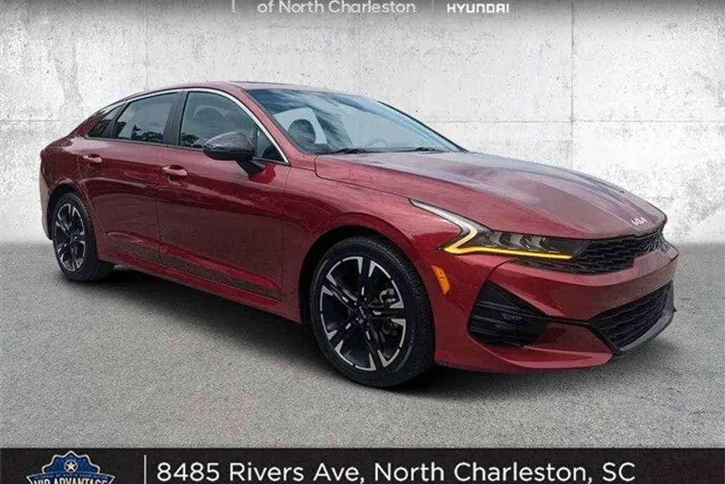 2022 Kia K5 GT-Line photo 1
