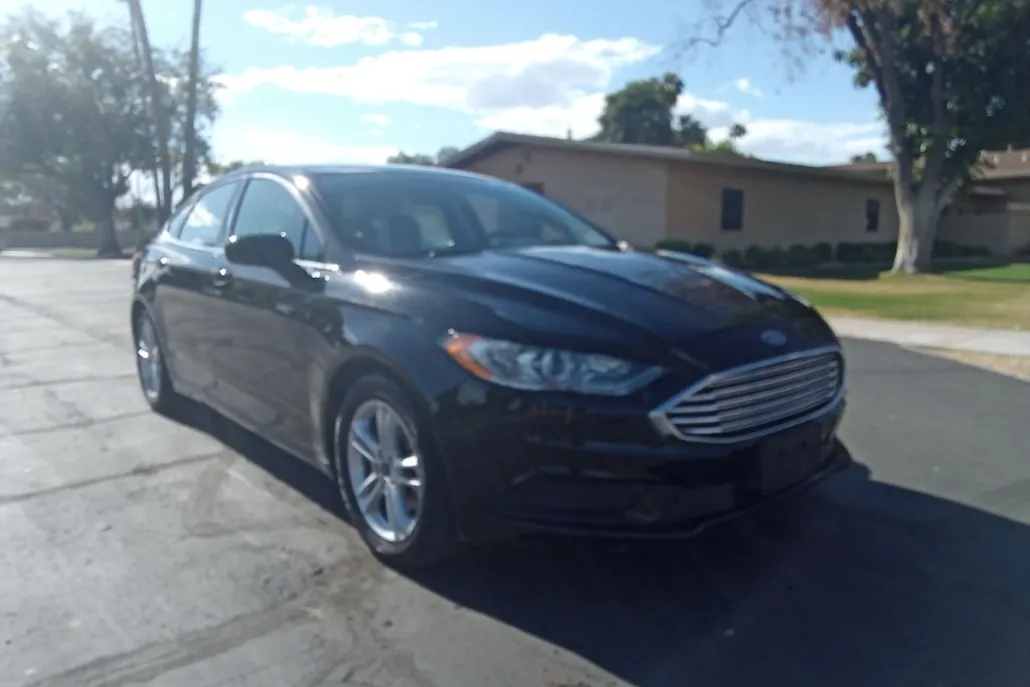 2018 Ford Fusion SE photo 1