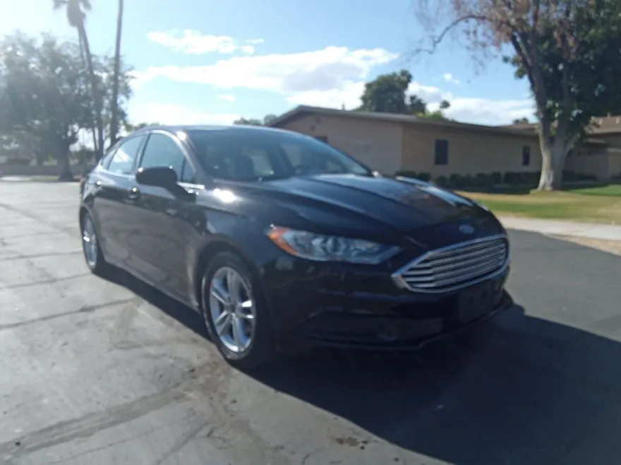 2018 Ford Fusion SE photo 1