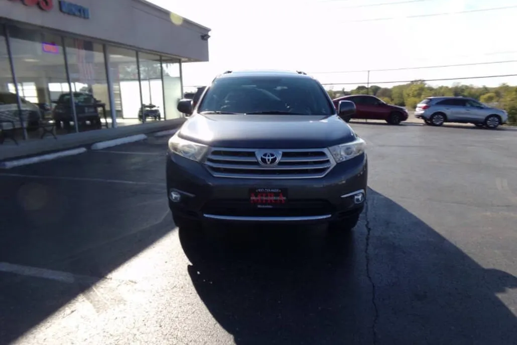 2012 Toyota Highlander SE photo 1