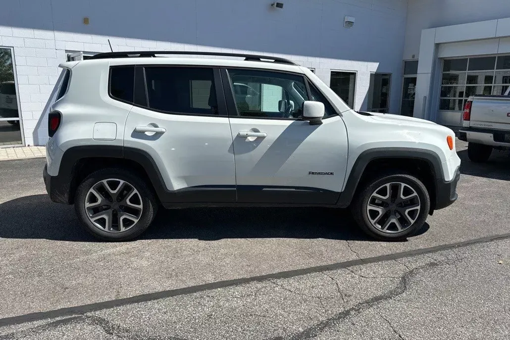2018 Jeep Renegade Latitude North Edition photo 1