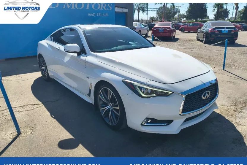 2018 Infiniti Q60 3.0t Luxe photo 1