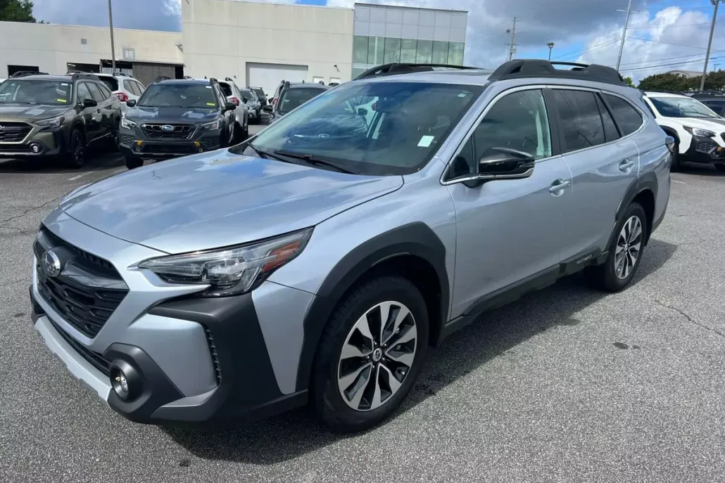 2025 Subaru Outback Limited photo 1