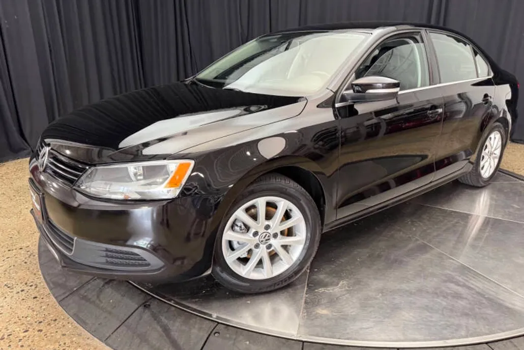 2014 Volkswagen Jetta SE photo 1