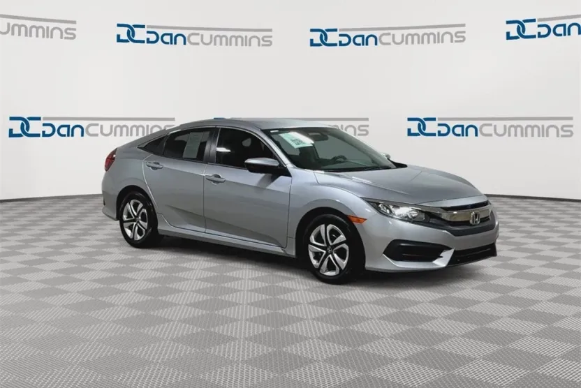 2017 Honda Civic LX photo 1
