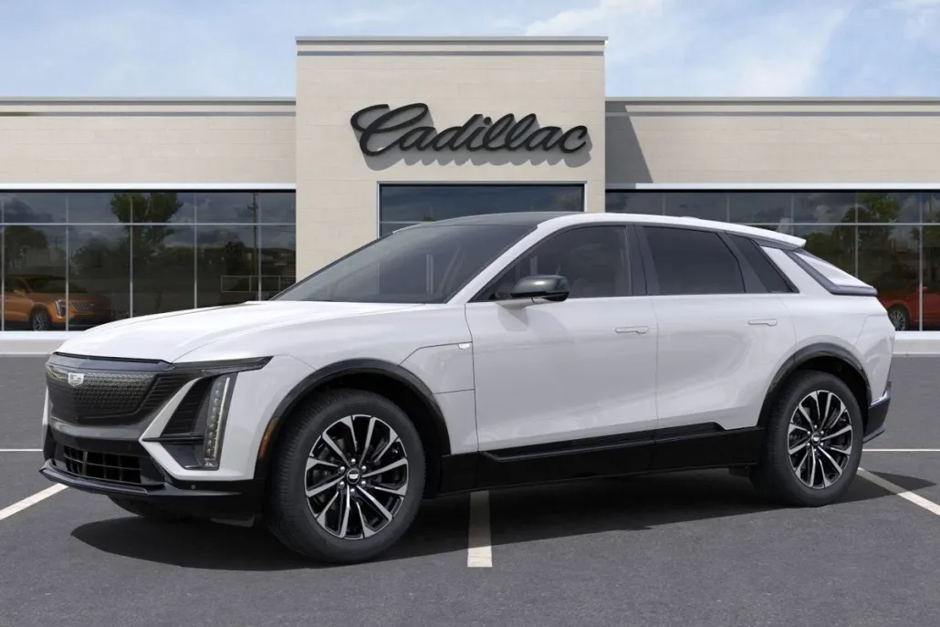 2025 Cadillac Lyriq Sport photo 1