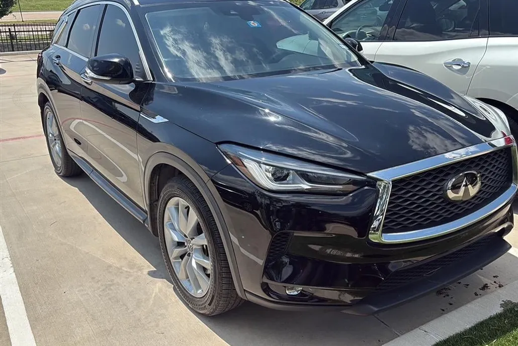 2022 Infiniti QX50 Luxe photo 1