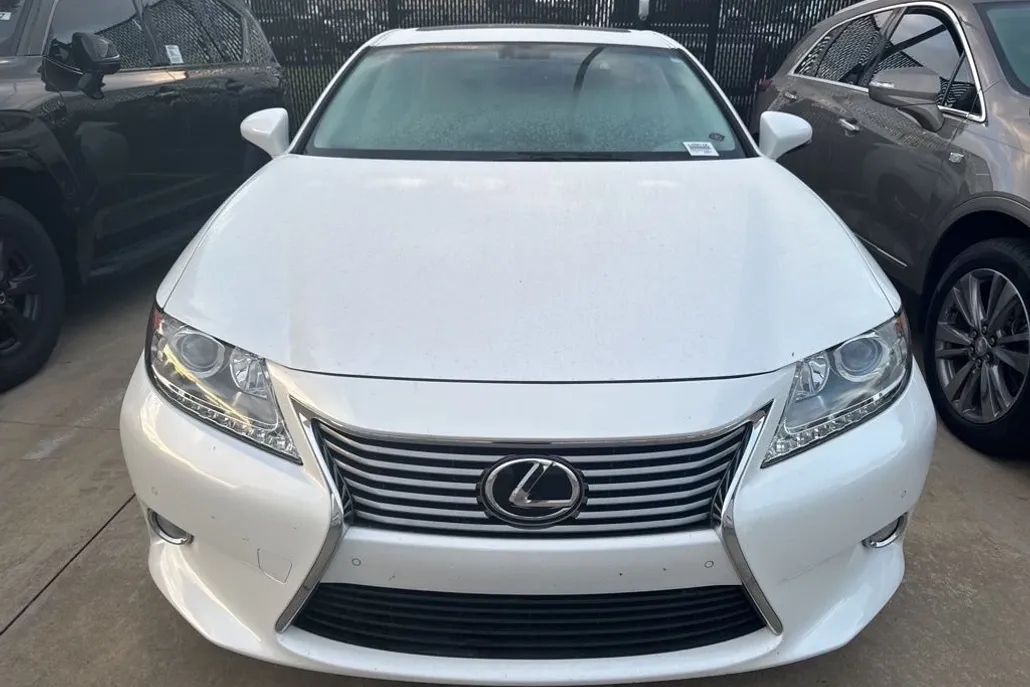 2013 Lexus ES 350 photo 1