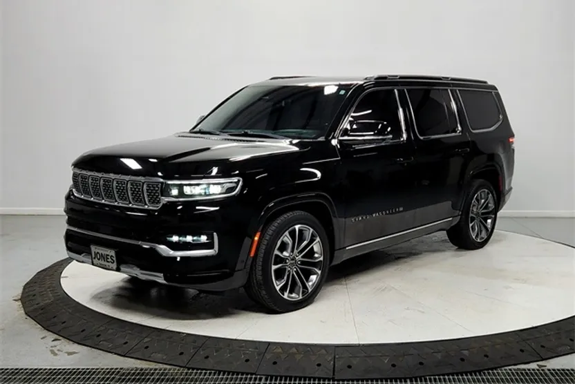 2022 Jeep Grand Wagoneer III photo 1