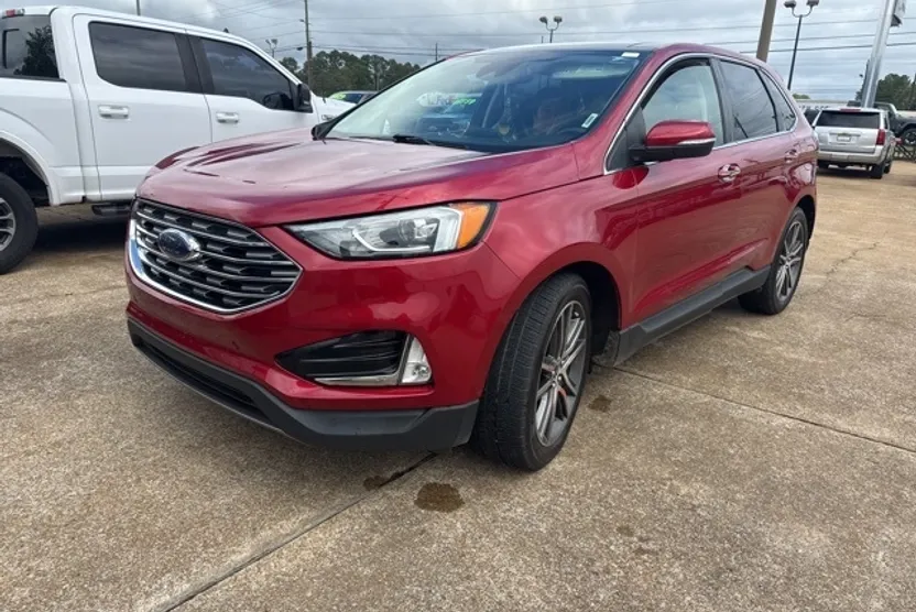 2020 Ford Edge Titanium photo 1