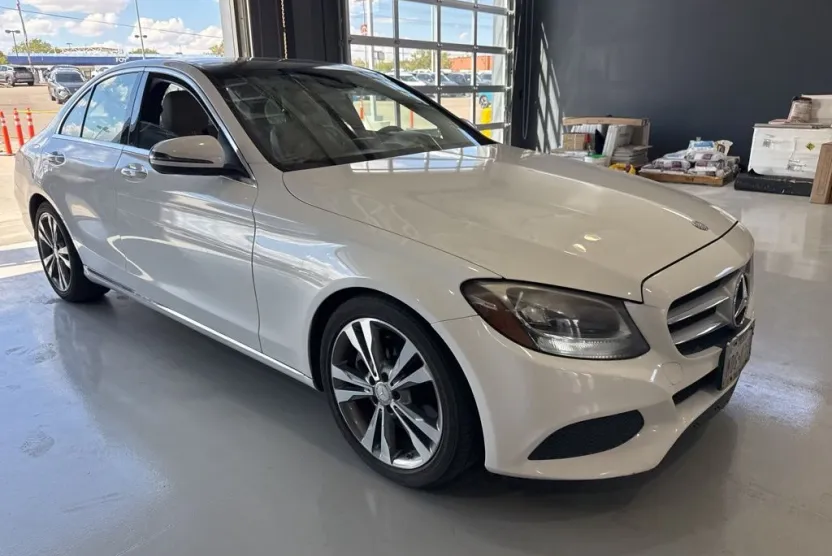 2016 Mercedes Benz C 300 photo 1