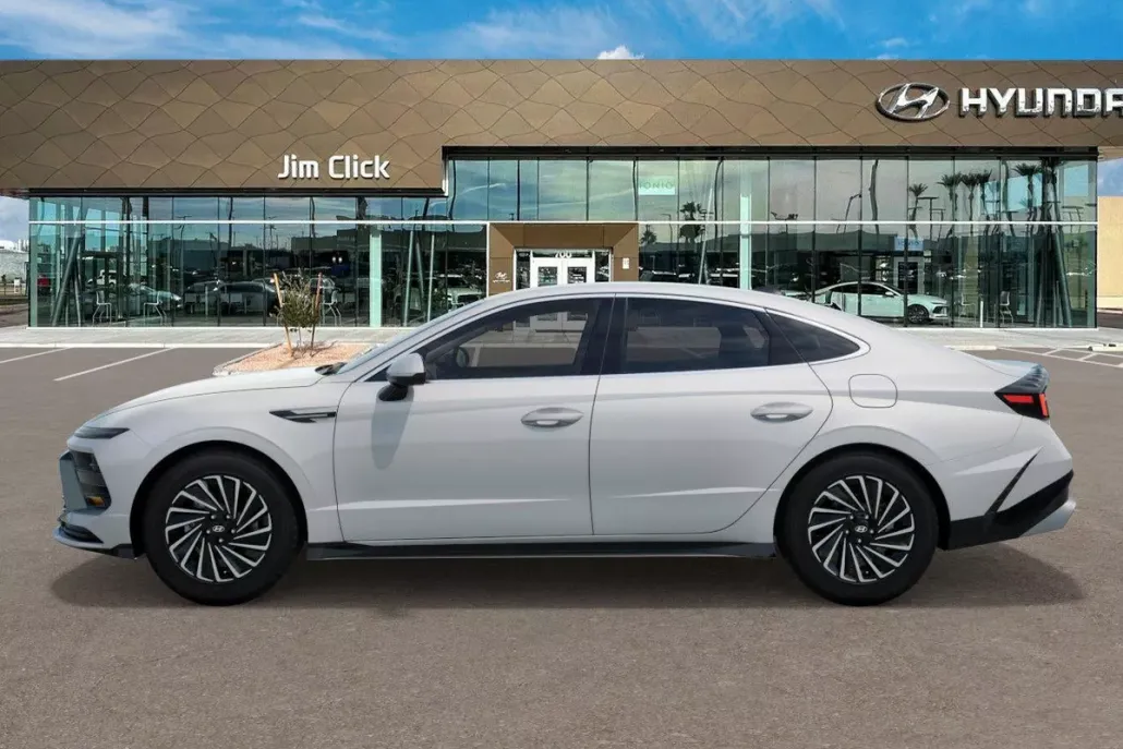 2025 Hyundai Sonata Hybrid SEL photo 1