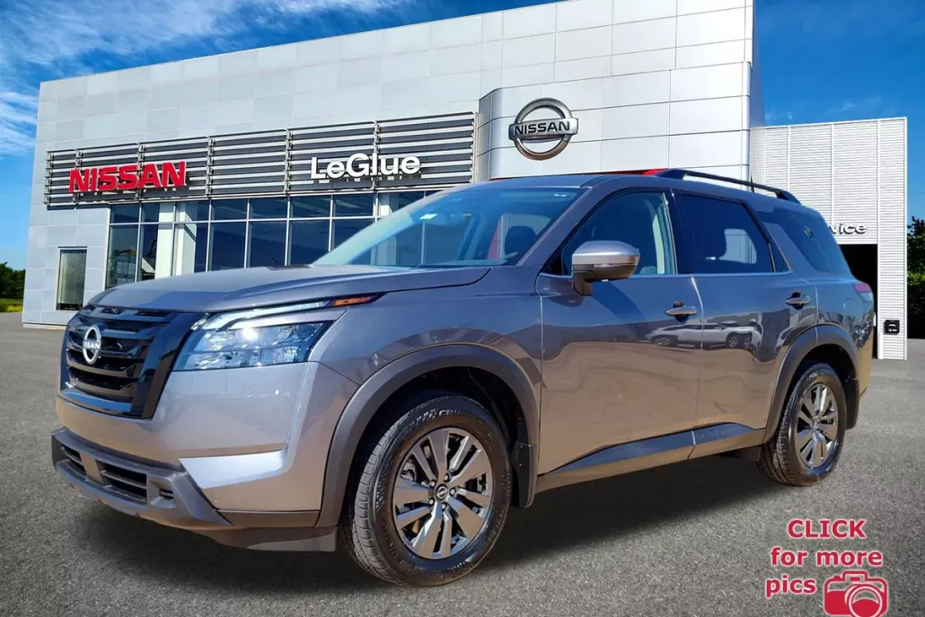 2025 Nissan Pathfinder SV photo 1