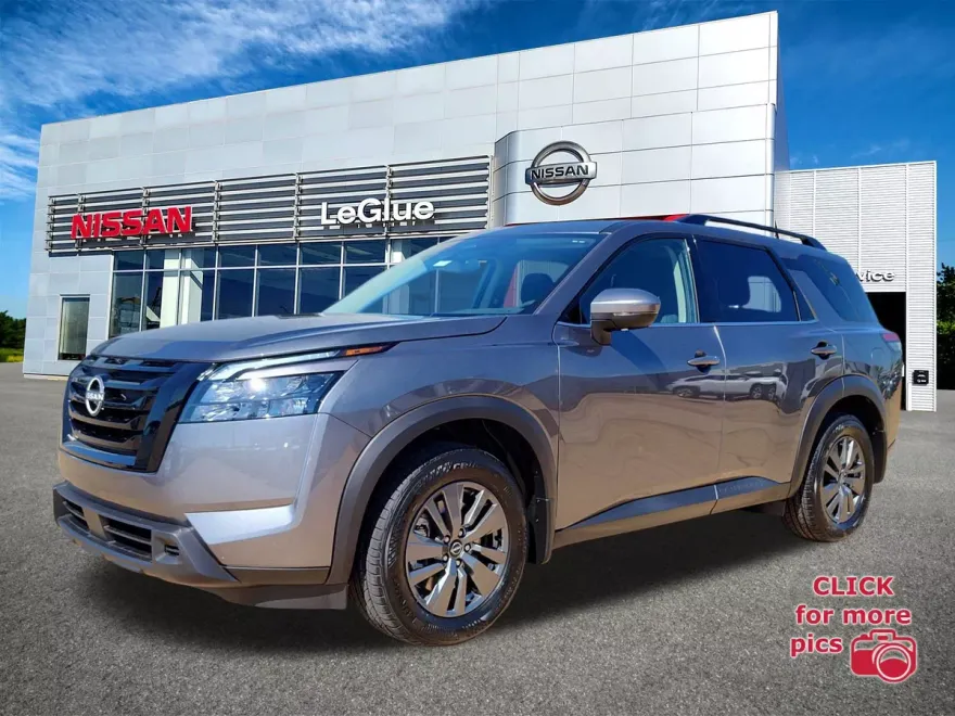 2025 Nissan Pathfinder SV photo 1