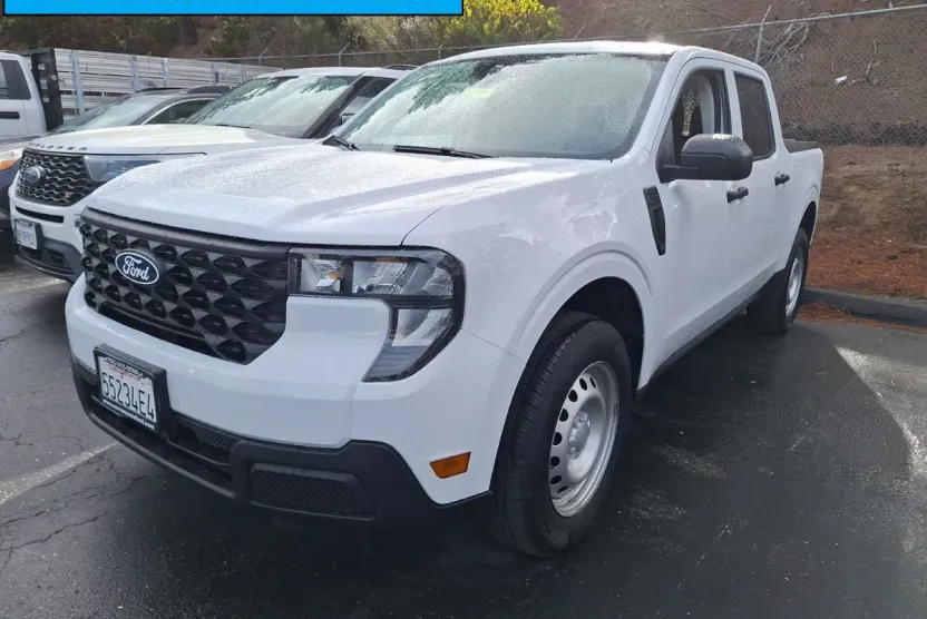 2025 Ford Maverick XL photo 1