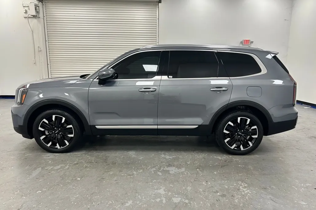 2024 Kia Telluride SX photo 1
