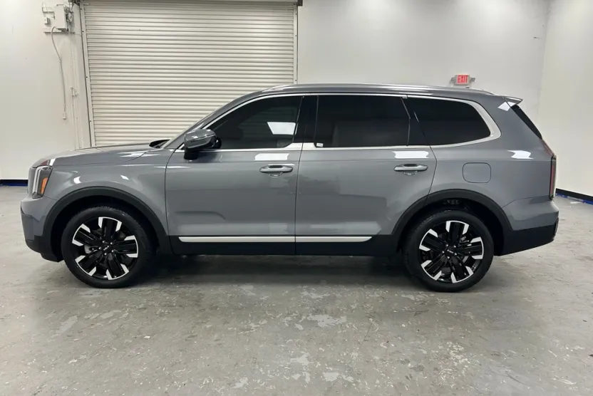 2024 Kia Telluride SX photo 1