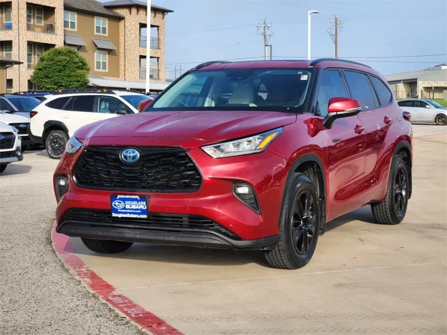 2021 Toyota Highlander Hybrid XLE photo 1
