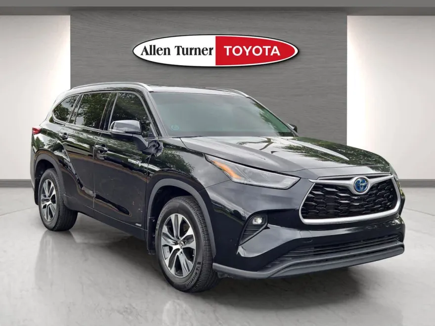 2021 Toyota Highlander Hybrid XLE photo 1