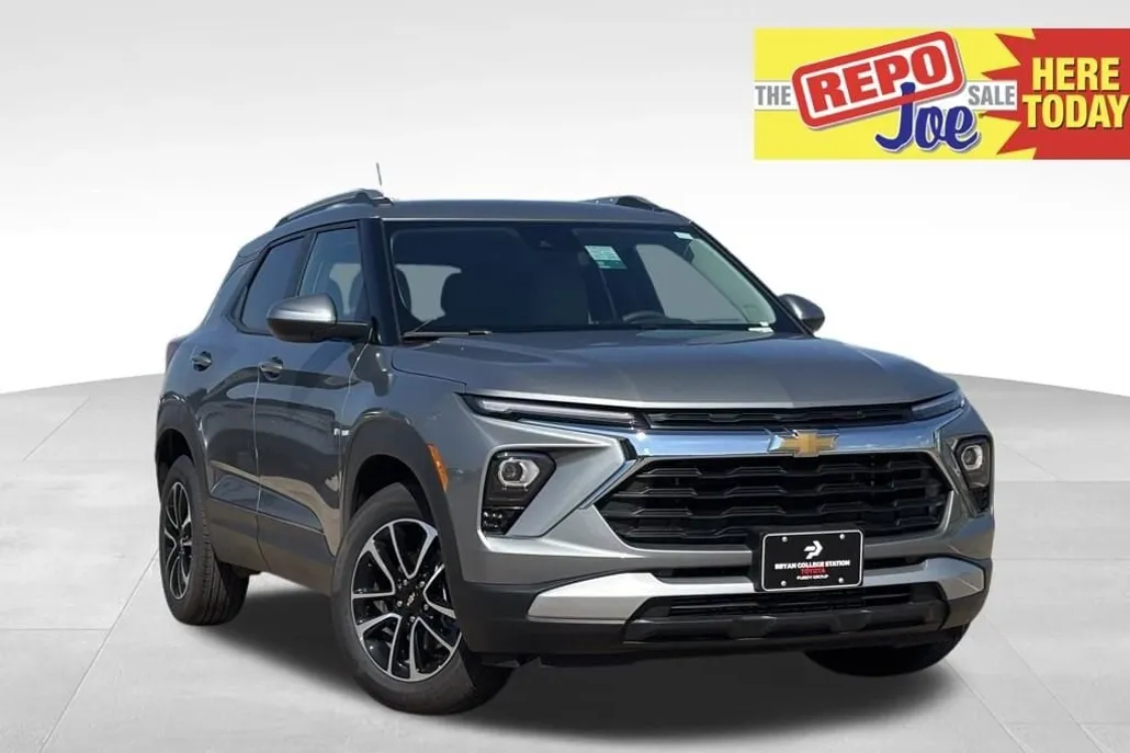 2025 Chevrolet Trailblazer LT photo 1