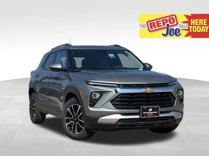 2025 Chevrolet Trailblazer LT photo 1
